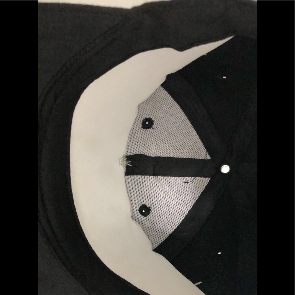 Bmw hat 🧢 - Picture 3 of 3